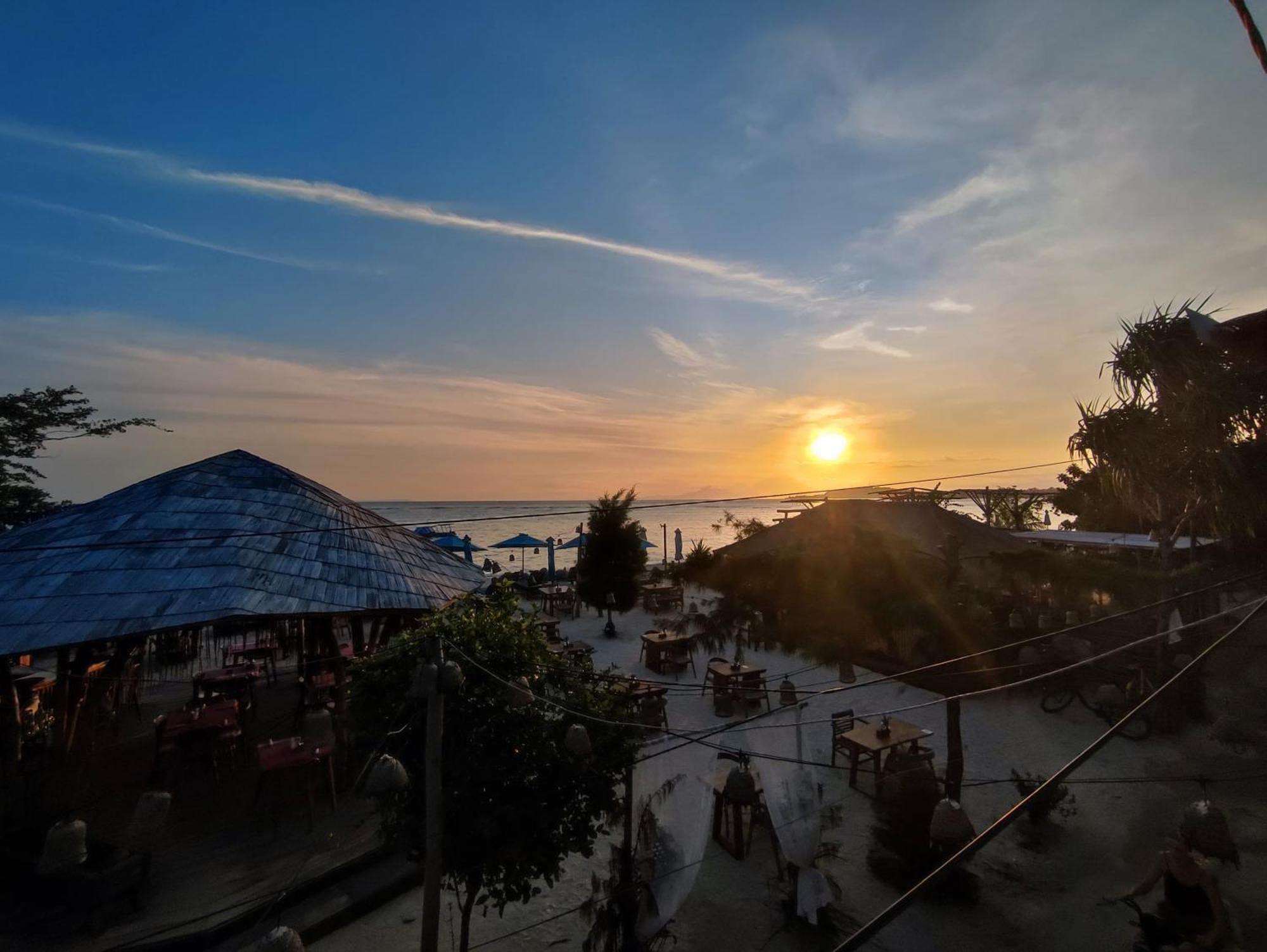 גילי אייר Living Asia Sunset Resort מראה חיצוני תמונה