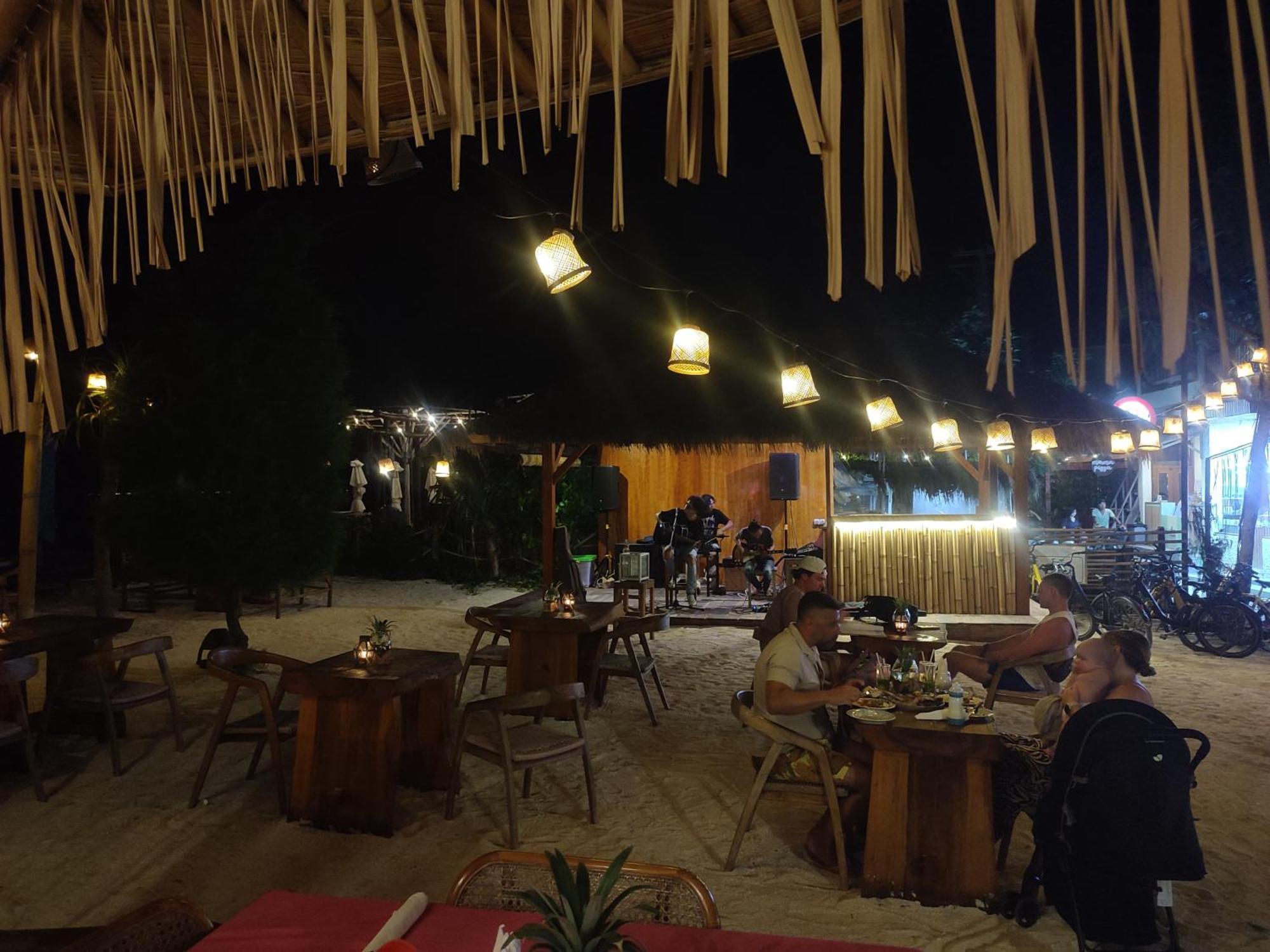 גילי אייר Living Asia Sunset Resort מראה חיצוני תמונה